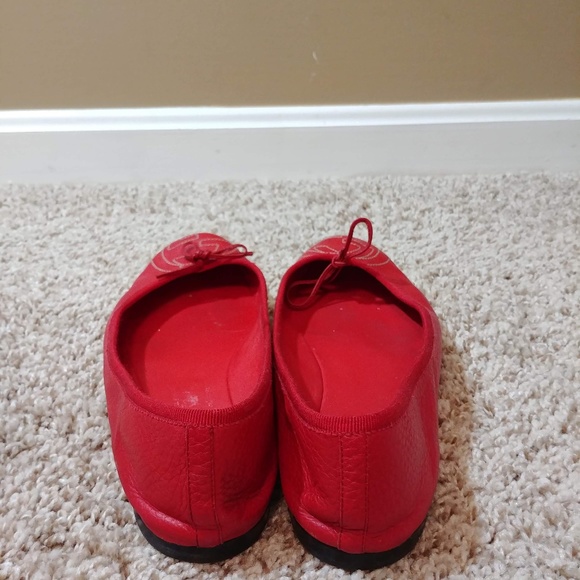 Gucci Red Leather Embossed Logo Ballet Flats Sz 39 - Picture 7 of 8